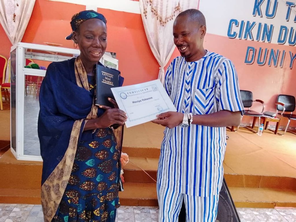 Cérémonie de remise de certificat